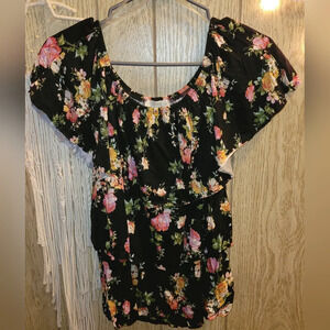 🇺🇸BOGO🆓-Oddy Floral Style Black Tiered Top